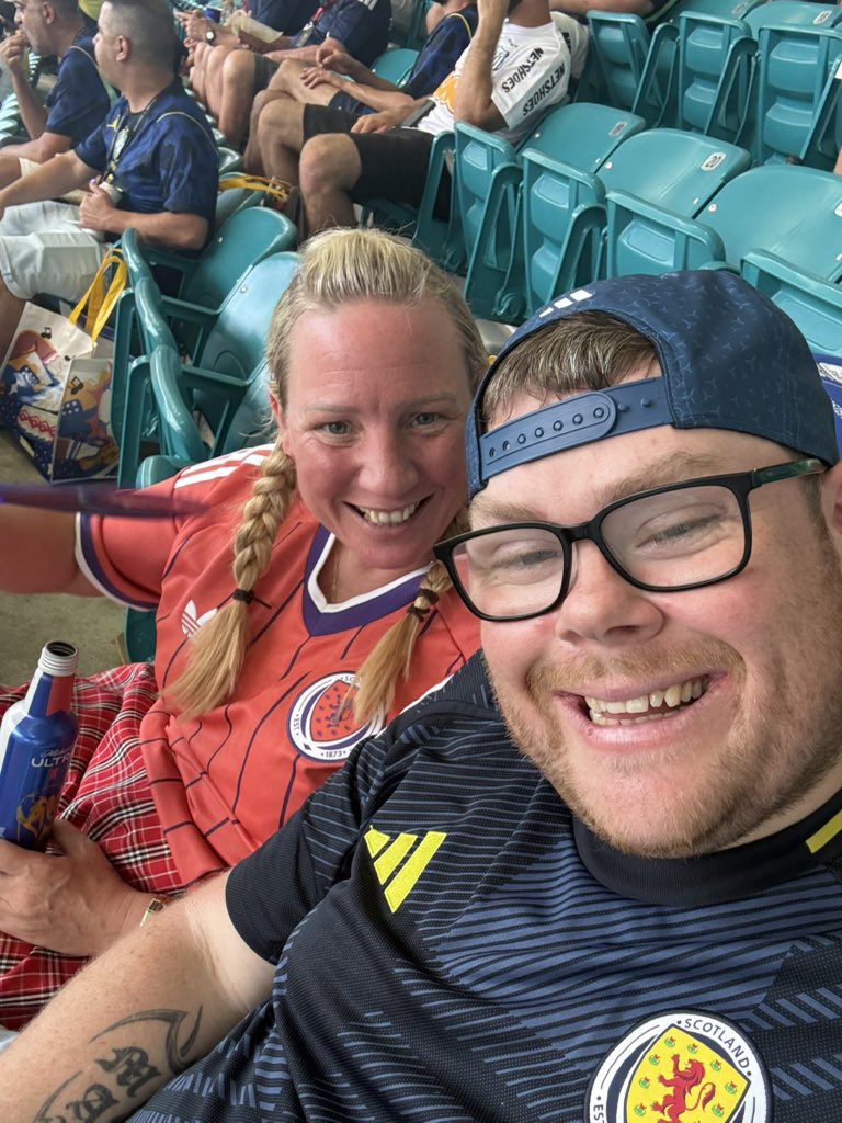 Squidge1888's tweet photo. @stoolpresidente We’re fine https://t.co/7ony2SaUUk