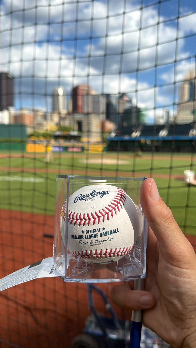 ATBeerCold5's tweet photo. @MLB @relishdaddy Always need extra pearl whites! https://t.co/I7pVFYbf9b