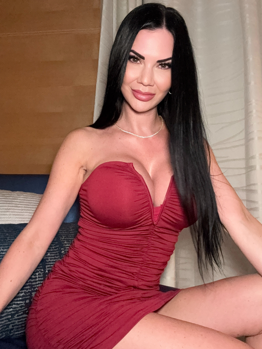 Jasmine Jae - How well is this dress doing its job? Rate it 👀💞 https://t.co/n9CdeZ4wKo