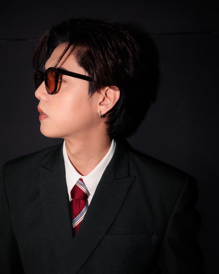 kmocch's tweet photo. ;Nikah Kontrak 

Jatuh tertimpa tangga pula, Richie Manuella si model terlupakan kini harus merelakan kemewahan kehidupannya demi kenyataan— terjerat hutang ratusan juta. 

 #ssingchimon #singchimon au https://t.co/VhSWXJ0p5l