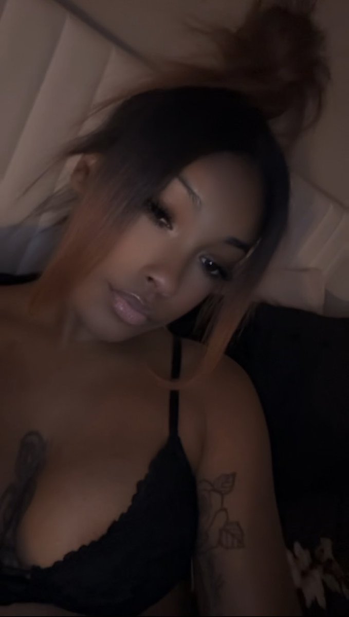 riiitmj's tweet photo. you sooo mf sexy btch https://t.co/8cJskvIiTT