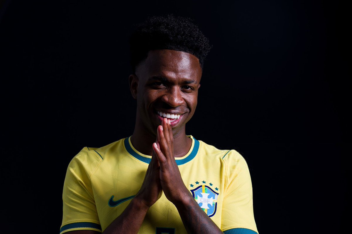 ActuFoot_'s tweet photo. ⚽️⚽️ DOUBLÉ vs Écosse 🏴󠁧󠁢󠁳󠁣󠁴󠁿 

⚽️🎯 BUT + PASSE D. vs Haïti 🇭🇹 

⚽️ BUT vs Maroc 🇲🇦

Vinicius Junior devient enfin CE GRAND MONSIEUR aussi en sélection 🇧🇷🔥 https://t.co/DCzA7gA5on