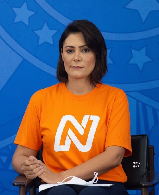 OsmarJCJr's tweet photo. Qual camiseta combina melhor? https://t.co/XSPsamzh5W
