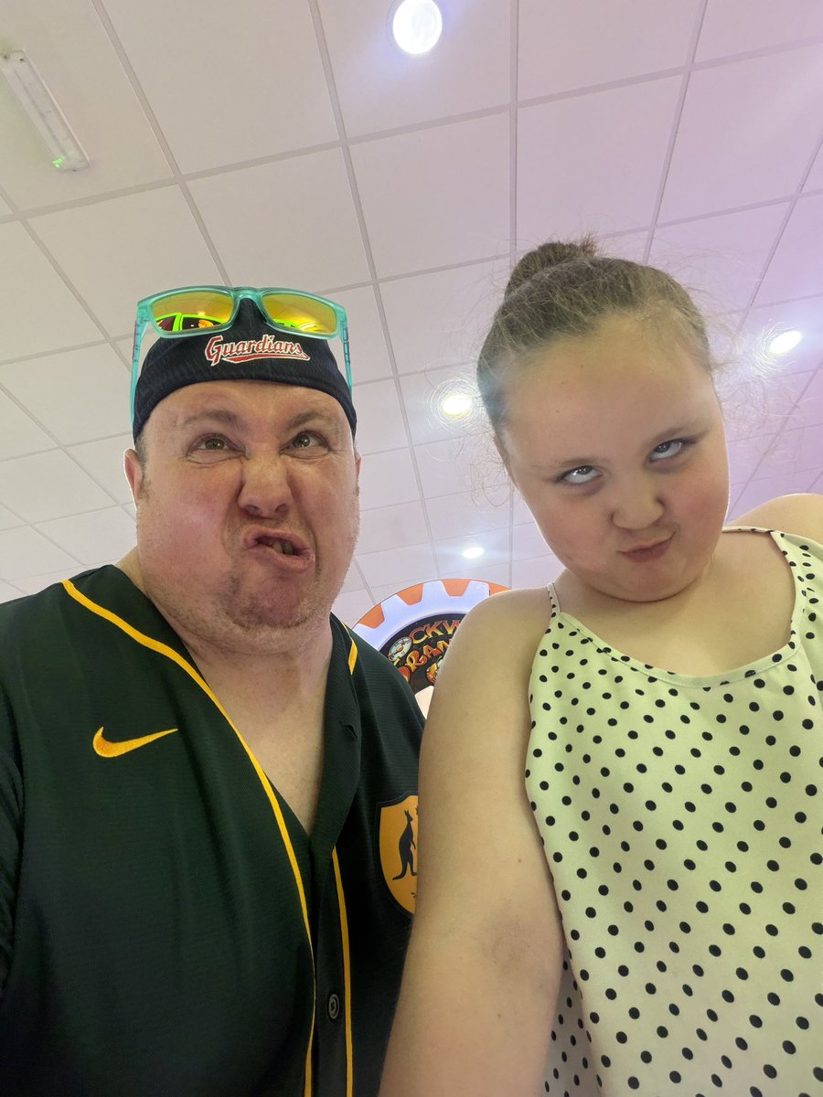 ozshep's tweet photo. Impromptu trip to the seaside with my little beautiful girl. Cannot believe she will be 8 years old on Monday. https://t.co/xx8IFvjLOv