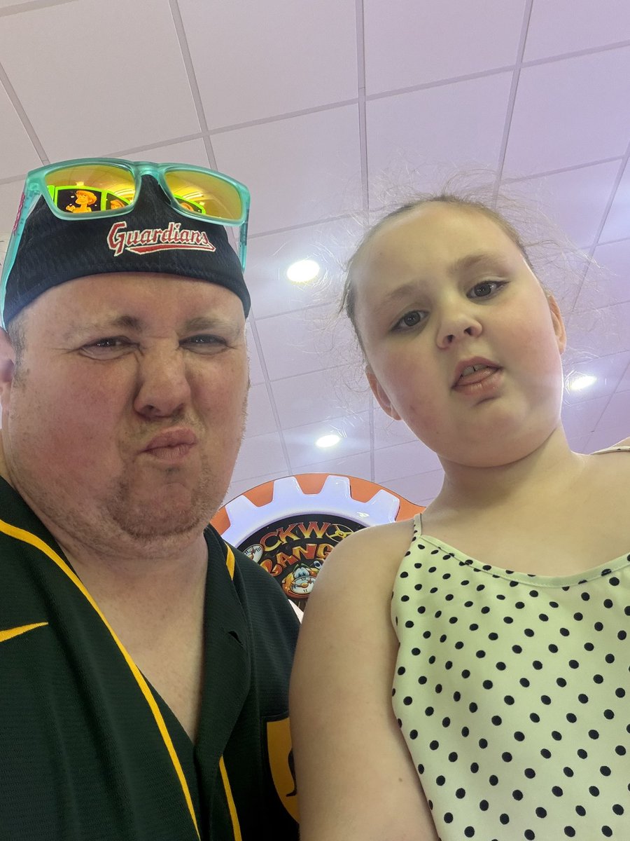 ozshep's tweet photo. Impromptu trip to the seaside with my little beautiful girl. Cannot believe she will be 8 years old on Monday. https://t.co/xx8IFvjLOv