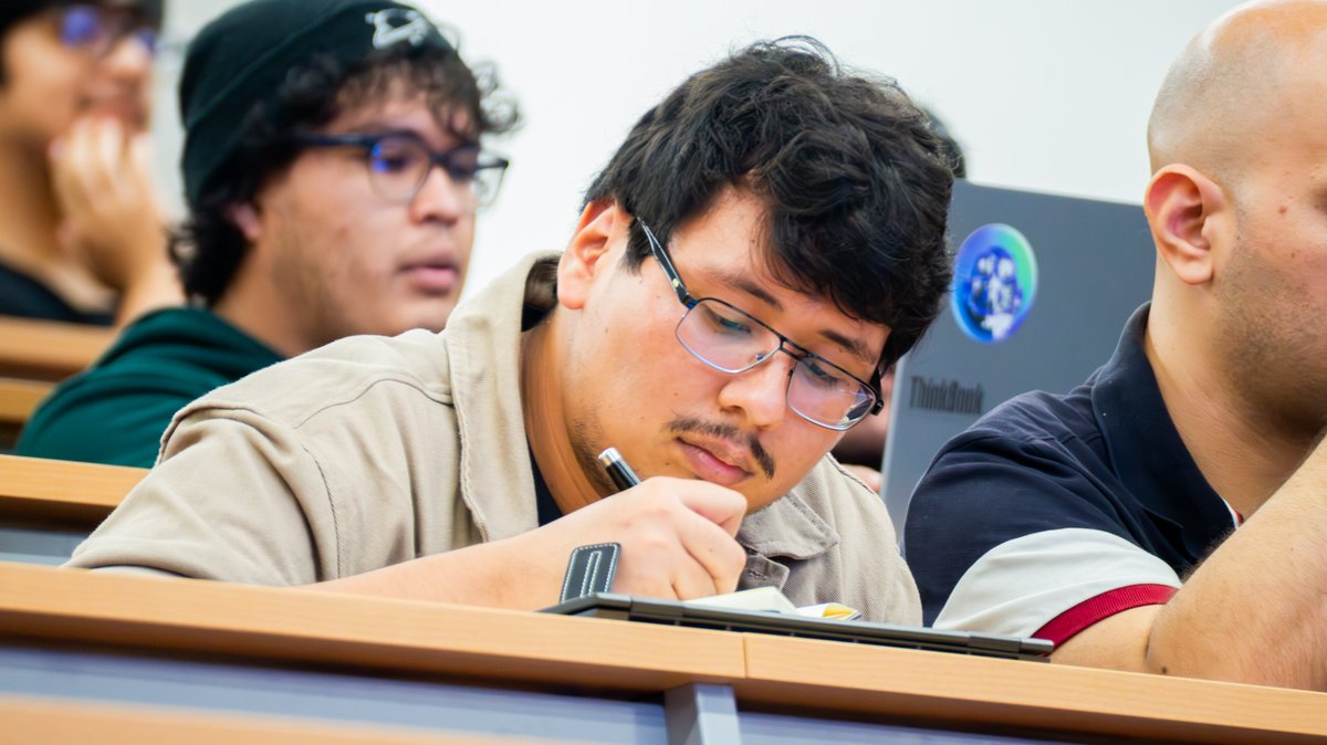 gdglima's tweet photo. 📸 Reviviendo IO Extended Lima 2026 - Build With AI 🚀
2 días de aprendizaje 📚, comunidad 🤝 y hands-on 💻 sobre IA y Google Cloud ☁️ junto a desarrolladores y estudiantes.

🔗 Álbum: https://t.co/uWL0iLHUtL

#IOExtendedLima2026 #BuildWithAI #GDGLima #AI https://t.co/cXLqrQGc01
