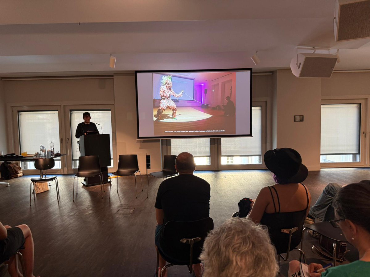EmbaMexAle's tweet photo. Presentamos con el Museo Etnológico, la Universidad de Heidelberg y el Prof. Federico Cuatlácuatl un corto y un conversatorio sobre historia colonial, cosmologías nahuas, migración, y visiones de futuro desde perspectivas indígenas.

Reconocemos también la participación del Dr. Adolfo Mantilla, del Dr. Robert Folger, y del Centro de Estudios Apocalípticos y Post-apocalípticos Käte Hamburger (CAPAS).

#DiplomaciaPúblicaMX
#DiplomaciaCulturalMX