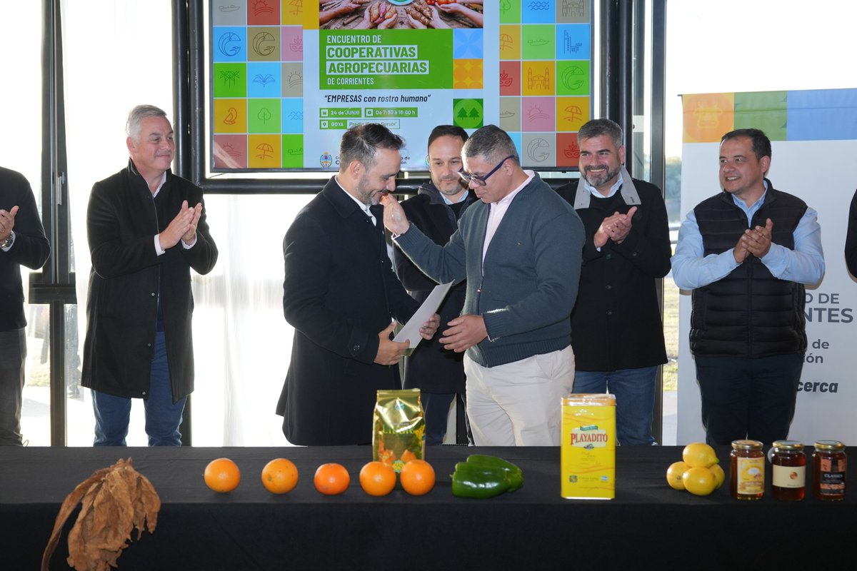 JPValdesok's tweet photo. En #Goya participé del Encuentro de Cooperativas Agropecuarias y entregamos asistencia financiera de $450 millones al sector. Desde el @CorrientesGob seguimos fortaleciendo este esquema de trabajo que une esfuerzos, genera oportunidades e impulsa el desarrollo de la provincia. https://t.co/5Pz7Q5kPe6