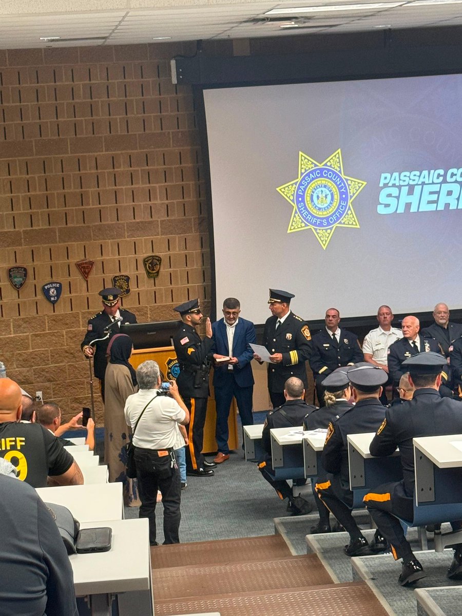 MAPSPolice's tweet photo. MAPS would like to congratulate our member, Mujahed Deeb, on his promotion to the rank of Sergeant with the Passaic County Sheriff’s Department. May Allah grant him continued success, wisdom, and barakah in his new role. Congratulations Sergeant Deeb! https://t.co/YBEsOt2KJy