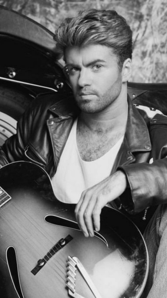 MSolisEscobar's tweet photo. George Michael (25 June 1963 – 25 December 2016) was an #singer, #songwriter, #multi-#instrumentalist and record #producer. Michael rose to superstardom during the 1980s and 1990s with his style of post-discodance-pop.
https://t.co/dHp91KgXKN https://t.co/37BraFOux3