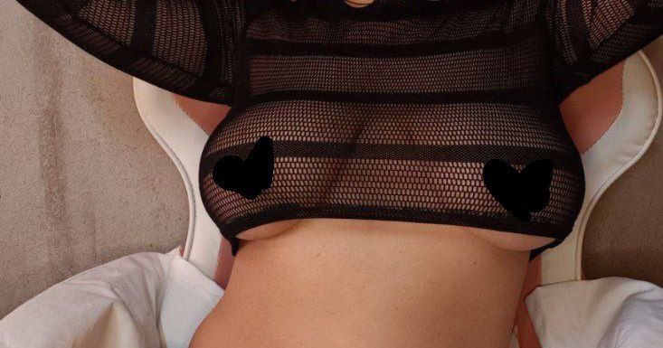 doll__sol's tweet photo. 5 mins in a room with me, wyd? https://t.co/GSYKDzll85