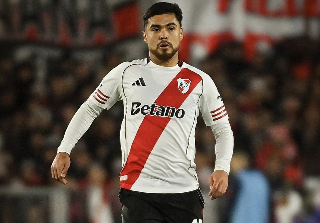 MundoCracksCL's tweet photo. #Fichajes | No regresa a Chile: Paulo Díaz dejará River Plate para reforzar a este club 😱 https://t.co/McN7le4FDW 📲 https://t.co/IJQWfNRFK9