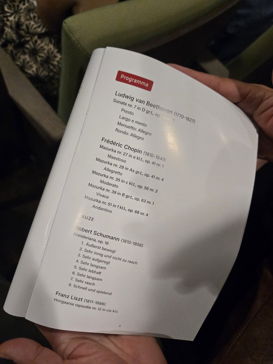 toorandom's tweet photo. Today I listened Evgeny Kissin in The Hague, Amare. The best. Check the perfect trills.

#liszt https://t.co/WtuUCFgjeg