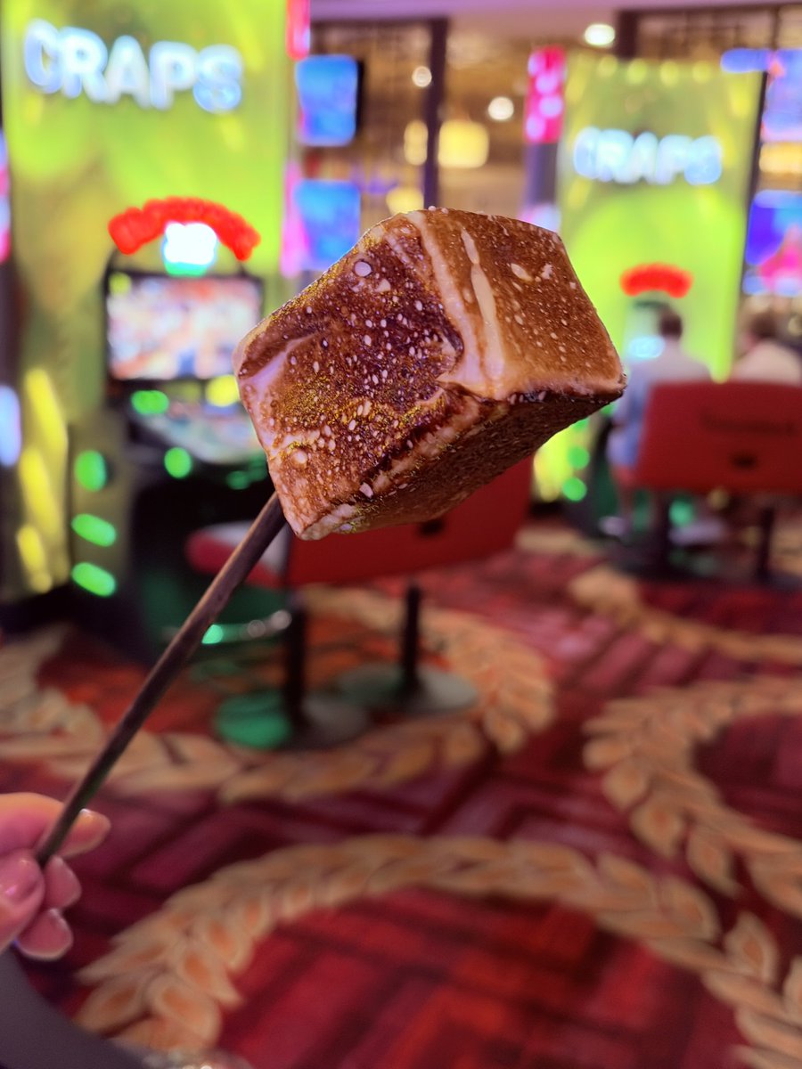 KAZAMI_Pro's tweet photo. DOMINIQUE ANSEL BAKERY
Caesars Palace
Poker Room を出て右に直進して突当りにある https://t.co/RqzkW9tO3d