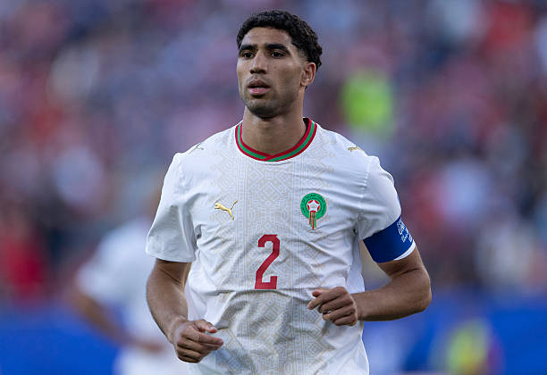 EPLworld's tweet photo. أشرف حكيمي ثاني قائد للمنتخب المغربي يسجل في تاريخ كأس العالم، بعد رومان سايس أمام بلجيكا وقطر بمونديال 2022 https://t.co/bdy4kmrGad