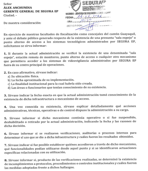 TheChipi's tweet photo. Pero para rematar, los concejales de Guayaquil dejaron en jaque Reimberg y Anchundia quién es gerente de Segura EP desde la administración de Aquiles y ahora mascota de Reimberg. Los concejales enviaron un oficio con preguntas a Anchundia. 

Si en verdad existió el espionaje que denuncia el gobierno, entonces Anchundia debe responder:

1.- Verificó la existencia de una "sala espejo" fuera del centro de operaciones de Segura EP?
2.- En caso de ser cierto, tiene su ubicación, fecha de implementación, finalidad con la que fue creada, áreas o funcionarios que la manejaban?
3.- Fecha exacta de su descubrimiento.
4.- Sigue en operaciones o fue suspendida?
5.- Se realizaron auditorias o verificaciones para determinar el uso que se le dio?
6.- Indicar quienes tuvieron acceso a esa sala y con que fines.
7.- Se determinó el incumplimiento de protocolos, procedimiento o controles?

En su calidad de gerente son preguntas sencillas de responder, esperamos su pronta respuesta.