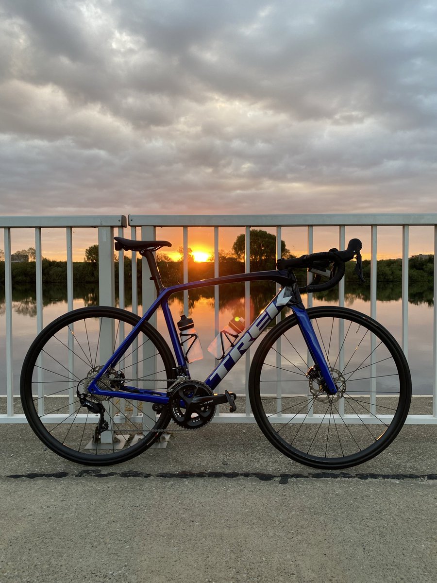 決定しました。 今の自転車を所有すると決めた1番の理由を手短に言う TREKという