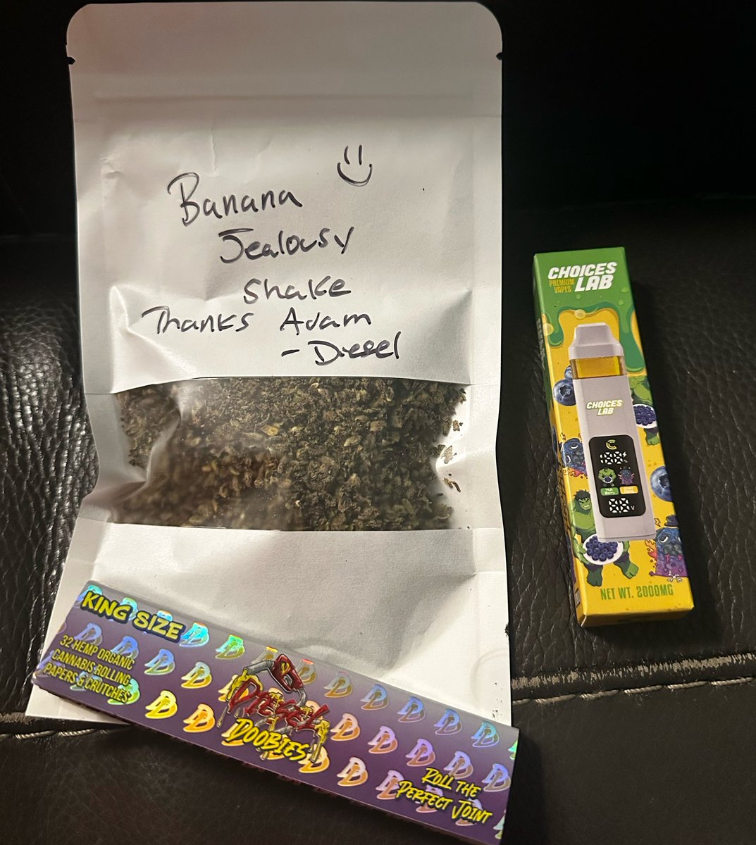 BUTLERxCLEx's tweet photo. 30% off the vape AND ya threw in some extras!?! 🤯🔥🤯🔥 Appreciate y’all as always!! 👊 @CryptoChronicX https://t.co/4oiDhwEbgz