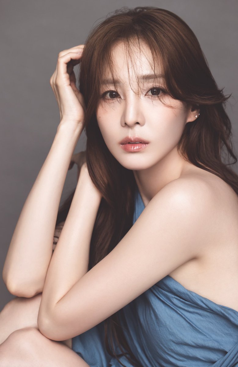 iamcrystalball's tweet photo. softer calm feminine pretty hair still the best look for you 🫶🏻 @krungy21 https://t.co/0h4Cgm5Ugk