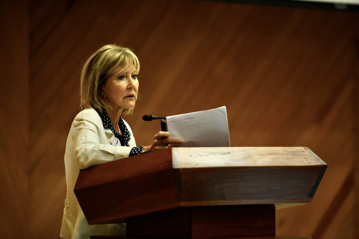 inspmx's tweet photo. La Dra. Isabelle Romieu compartió una reflexión general sobre la importancia de las cohortes prospectivas en la investigación de enfermedades crónicas https://t.co/uiIx8LpzRW