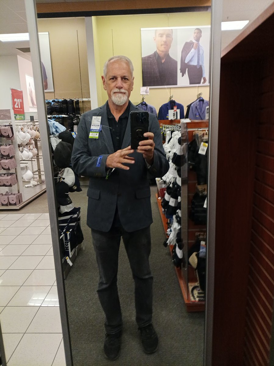 DaveBastian's tweet photo. First-world problem: I really do hate shopping, especially for clothes. When I find something at the right price, I usually can't find it in my size, or the color is wrong. https://t.co/EphCkfqOhf