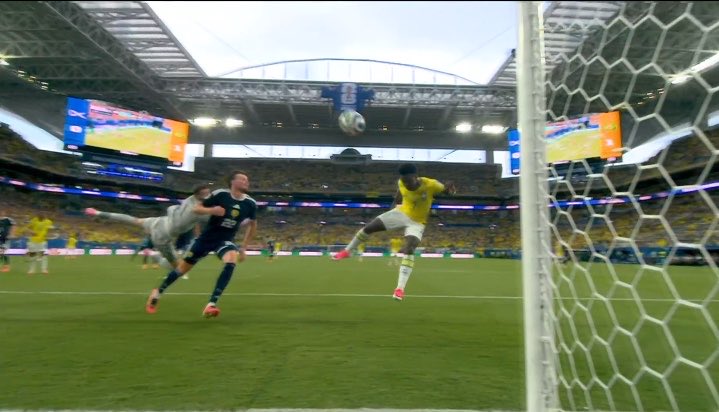 trendmill101's tweet photo. Vinicius jr free header
Brazil 🇧🇷 2-0 Scotland 🏴󠁧󠁢󠁳󠁣󠁴󠁿 
#FIFAWorldCup #Brazil #Scotland https://t.co/teuVWp2h5M