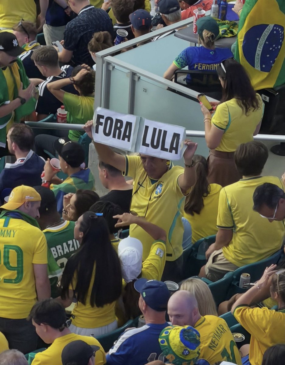 pedroponciobr's tweet photo. Sem política hoje https://t.co/deeuoibGlf