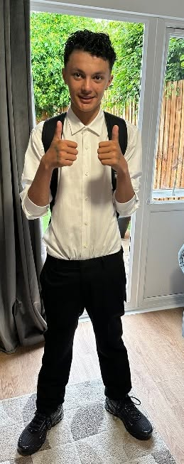SussexIncidents's tweet photo. 🔎 MISSING PERSON APPEAL 🔎

Police are searching for 15-year-old Tae, missing from Essex.

Tae is 5'6", has black hair, tattoos on his hands, and was last seen wearing all black and carrying a Nike rucksack.

He has links to Eastbourne, Seaford and Newhaven.

📞 If you know where he is, call 101 quoting serial 515 of 21/06.