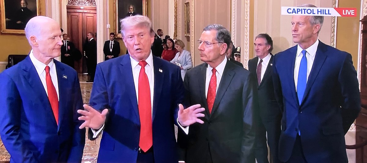 MrClaude1950's tweet photo. @SenJohnKennedy Can you spot the RINO?
(Actual photo) https://t.co/gLe3olU4Sq