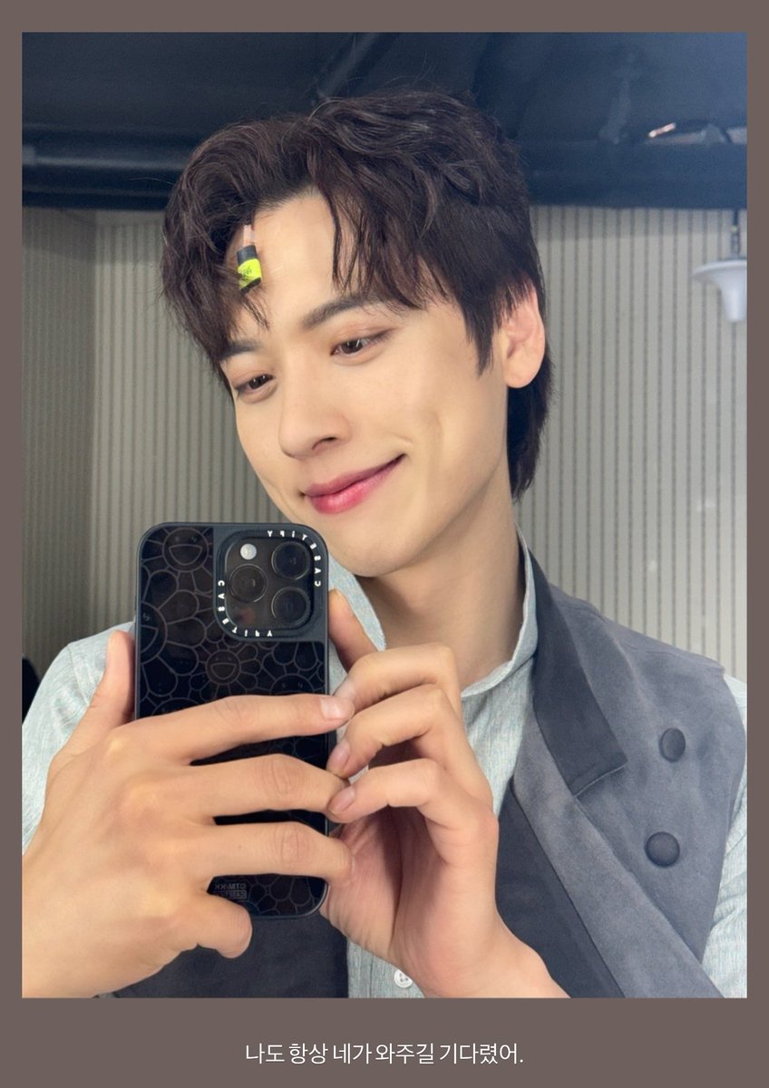_LunarSpace_'s tweet photo. 예쁘나🩵 어제도 수고해써🩵 https://t.co/NmeYJU6kYQ