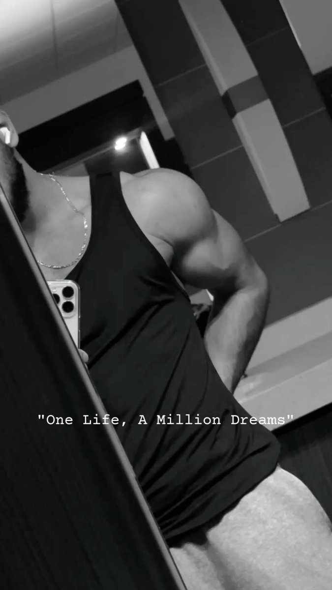 danieliykn8's tweet photo. One life, a million dreams https://t.co/AY4SB2OWP5
