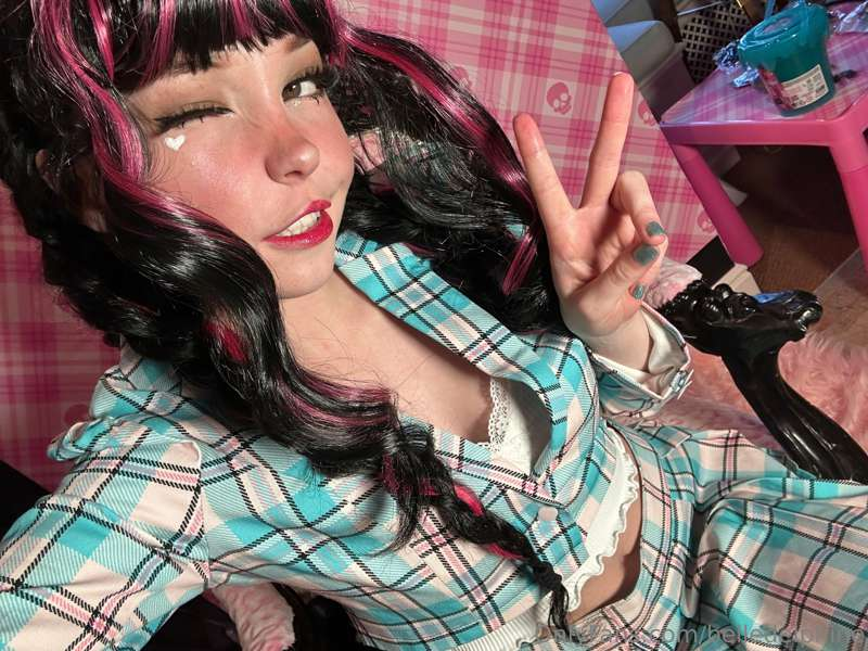 ASPIEGOONBULL's tweet photo. I went out on a shopping spree, and got some doritos, a rockstar, some mtn dew, and got 7 blunts >3< https://t.co/QRb3beq2kU