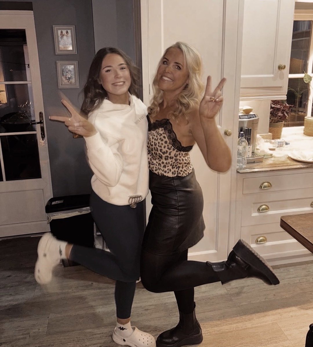 Bobob1056063's tweet photo. Any perv up for a filthy wankchat or phonewank over my irls dm me #phonewank #wank #wankchat #irish #chav #goon #irls https://t.co/xp0A3pfu7F