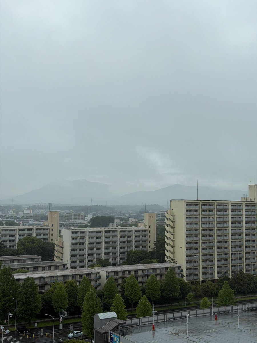 furusawa0619's tweet photo. 雲の中に佇む筑波山

あいにくの雨ですが、本日も明るくまいりましょう

#日航つくば #JALシティつくば #茨城県 #つくば #ホテル #hotel #筑波山 https://t.co/HGSVEuI5Y0