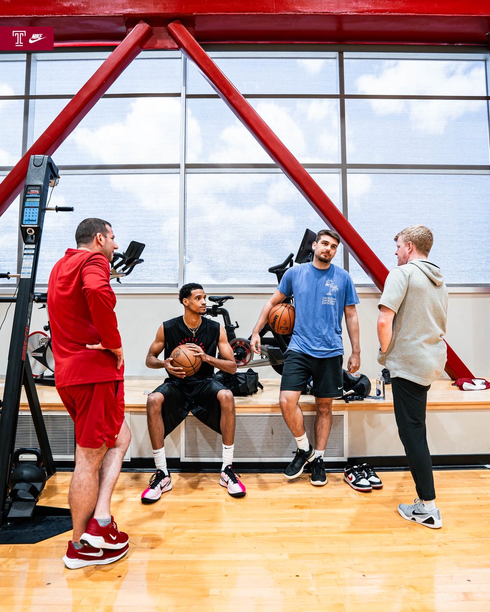 TUMBBHoops's tweet photo. Always your home!🦉 Great to have Steve and Matteo back in the building today! https://t.co/LNMBzV6xkX