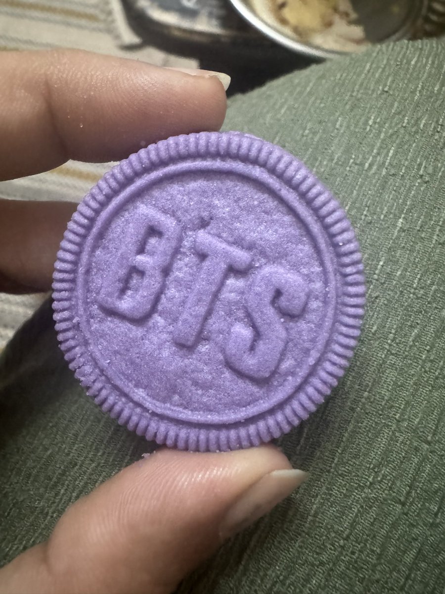 HeerBTS's tweet photo. Woke up to this 🙈🙈💜💜💜💜💜
Loved it 
Got 9/13🥳🥳🥳🥳🥳🥳🥳
Made my day 
#BTSxOreo #OREOxBTS 
@BTS_twt Love you tannies https://t.co/AQcfLCP12Z