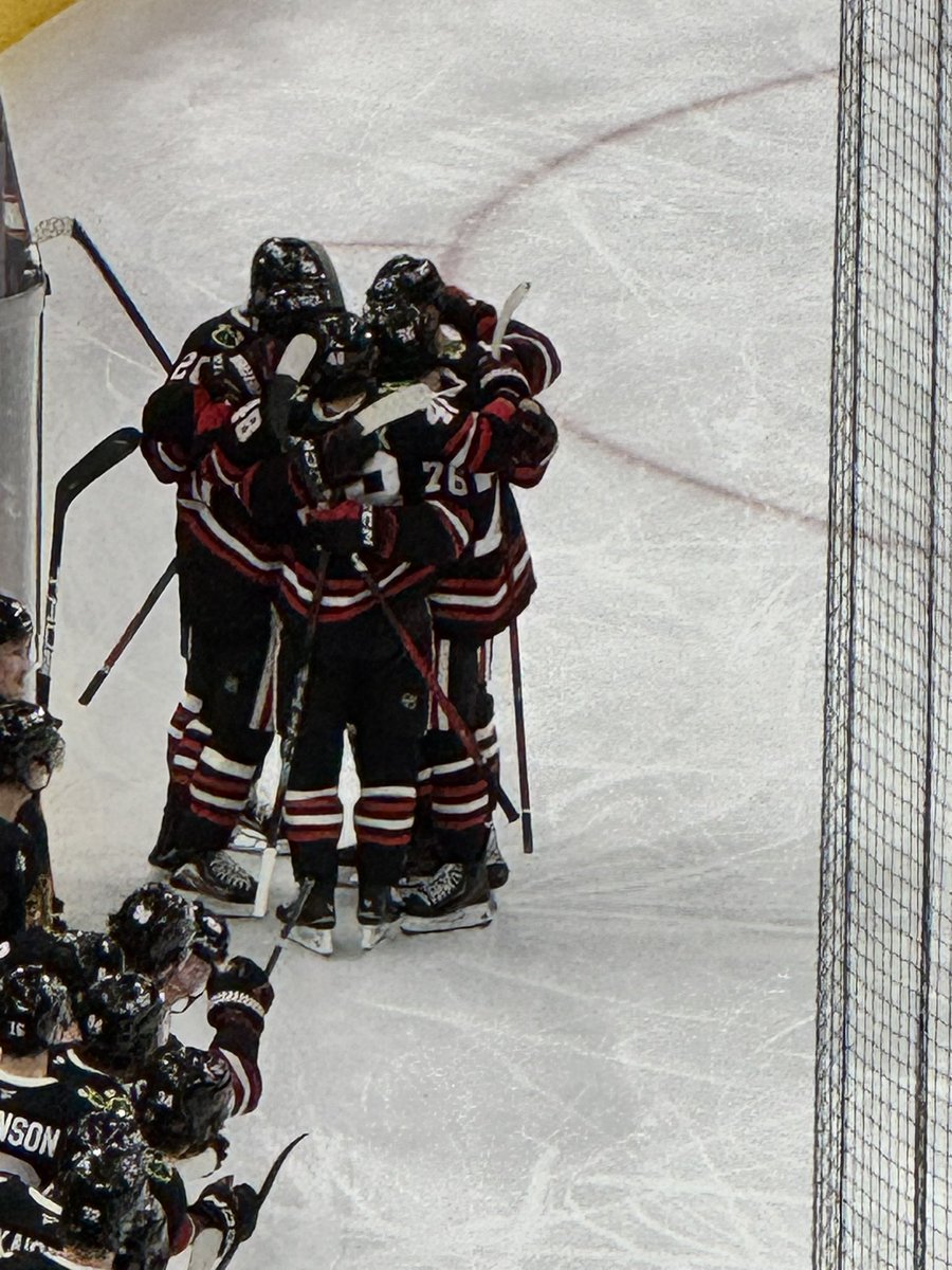 Mandyhawk19 tweet picture