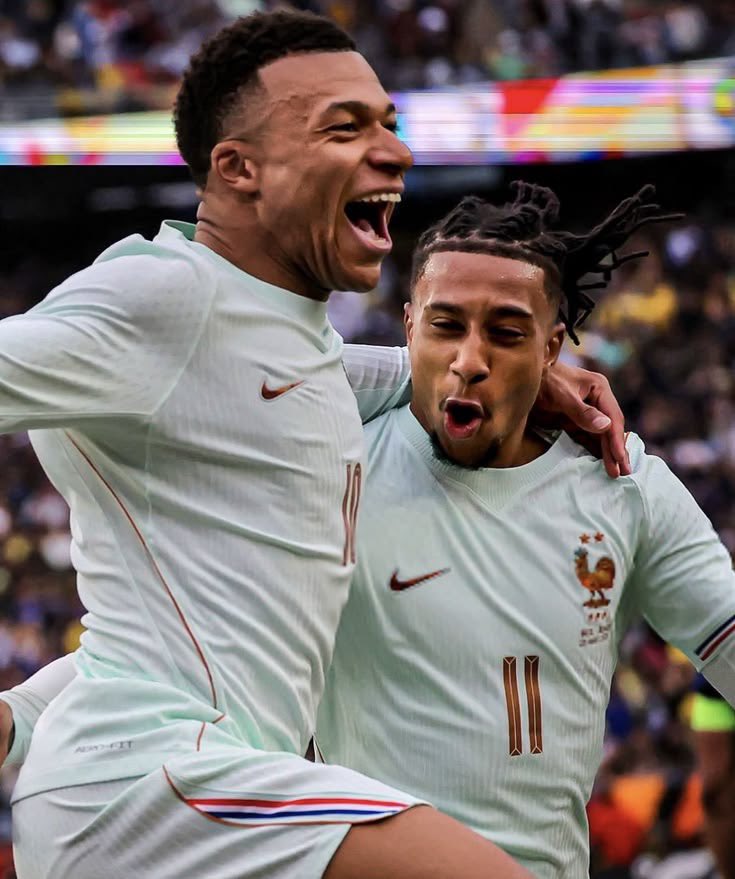 RealityLfc's tweet photo. Kylian Mbappe 

🗣️“playing with Michael Olise makes everything easier. 30 assists already this season, it’s just unbelievable to think about — From the streets to World Cup destroyer. There’s simply no one like him, Hopefully he join me at Real Madrid soon.” https://t.co/VH8sct3O6l