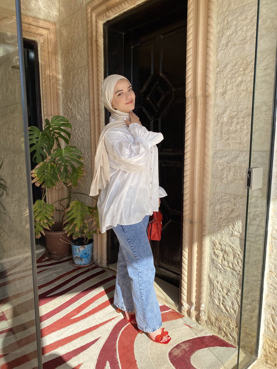 Lujainshadi's tweet photo. قلبي بهواك اسير❤️✨ https://t.co/VAO3KBVRe2
