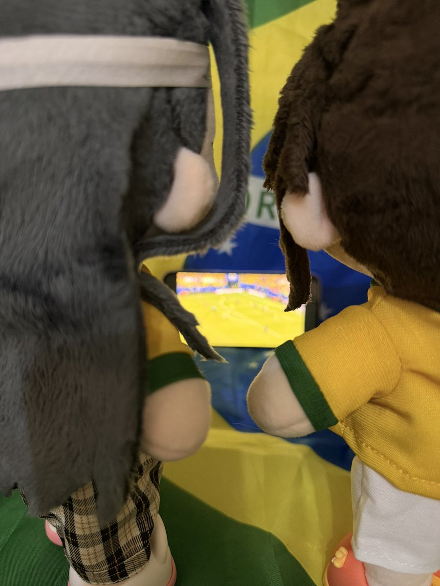 KRaddare's tweet photo. The boys are concentrated! This win is ours! Let’s go, Brasil!!!! 🇧🇷💪🏽🤩 https://t.co/pAVIX25JhD
