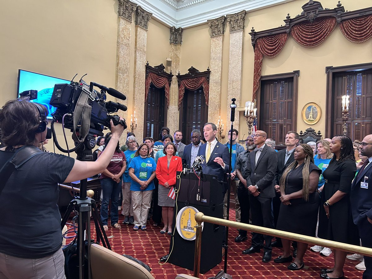 BUILDBaltimore's tweet photo. Progress! 🎉 Today Baltimore City added $1.6M to the Mayor’s Office of Immigrant Affairs bringing its budget to $5M &amp; expanding legal/mental health services for immigrants.

Thx @Zeke_Cohen @MayorBMScott CW McCray, other councilmembers &amp; BUILD leaders &amp; allies who made it happen. https://t.co/AGLIBm1wK2