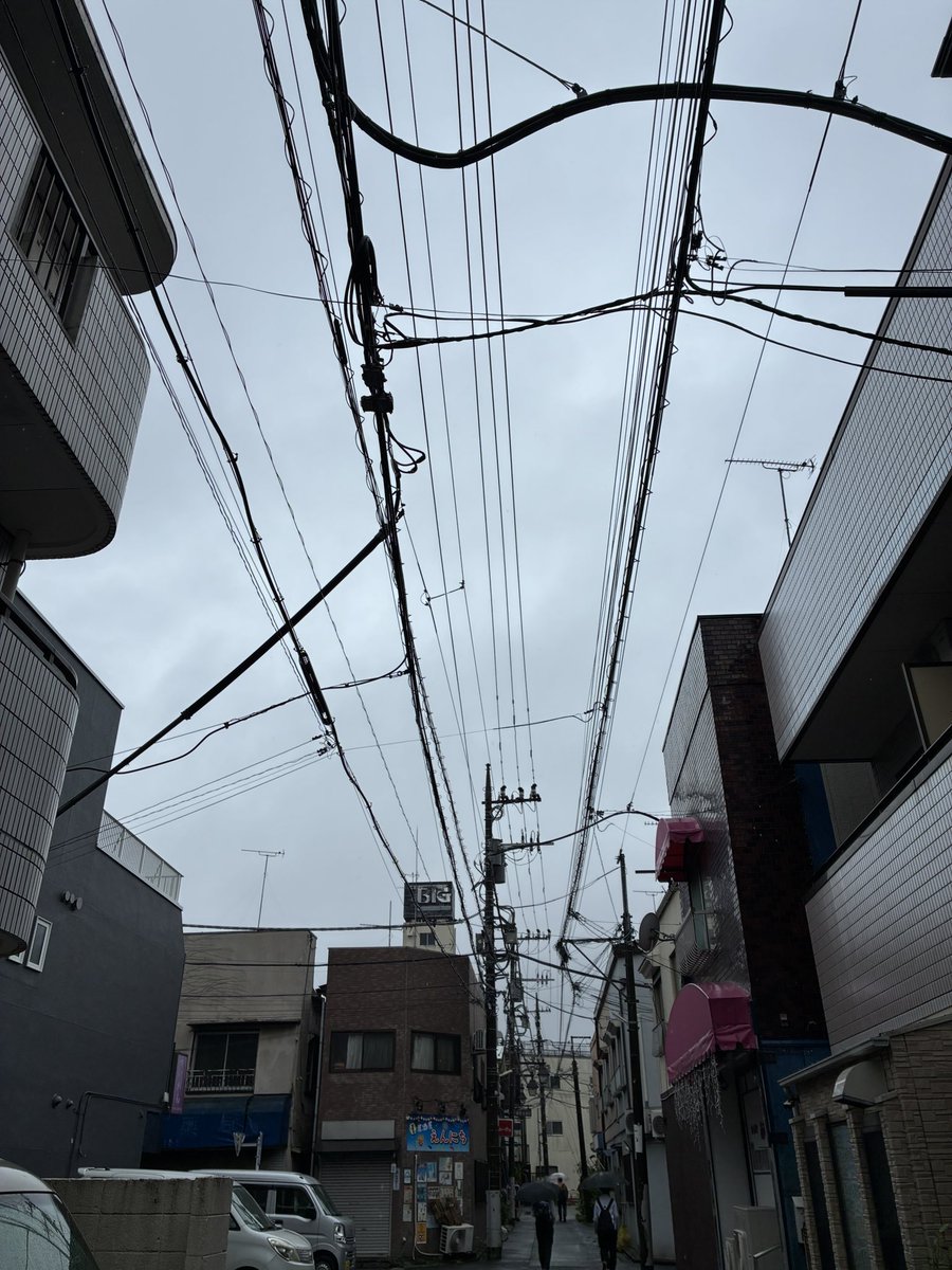 pc_tone's tweet photo. おはようございます。
雨の朝です。外の気温は低めですが屋内の湿度は高めです。
台風が近づいてきています。
ご注意を。
今日も一日頑張っていきましょう♪

#パソコン教室TONE（トーン）
#東京都清瀬市松山 https://t.co/lVP2nYhwJ8