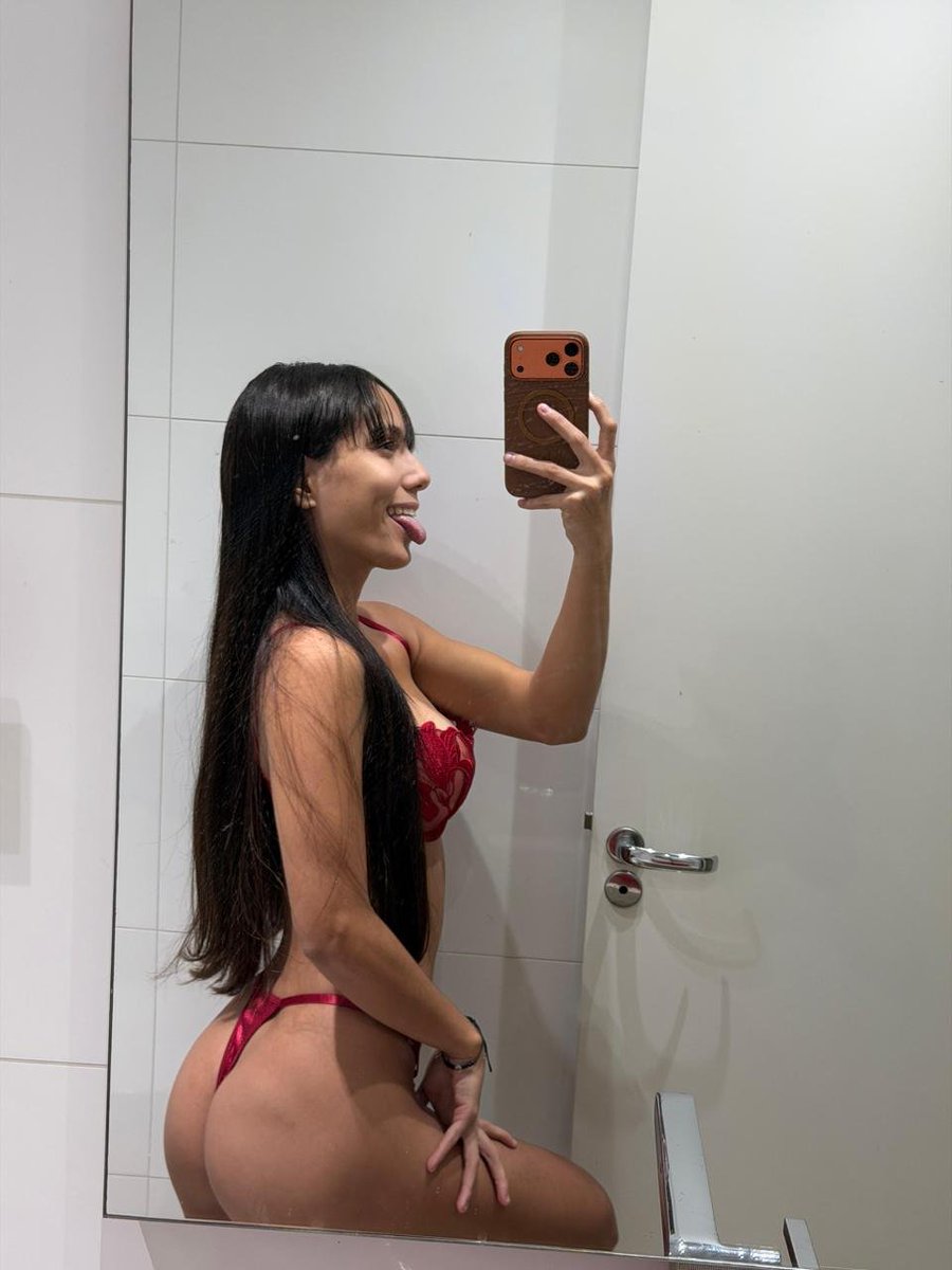 TentacaoVIP18's tweet photo. Eu vou te chamar na DM, você vai me responder? sim ou não? 

#TROCONUDSᅠ
#BUNDAAWARDSᅠ
#XOTAAWARDSᅠ https://t.co/4NMvUeFuws