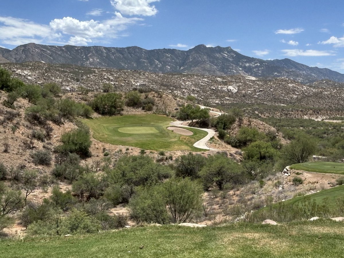 JonAhlgrim's tweet photo. The Preserve epitomizes desert golf. A great day with my Tucson pal ⁦⁦@GPasdirtz⁩ #Tucson https://t.co/YeHFLBbG5W