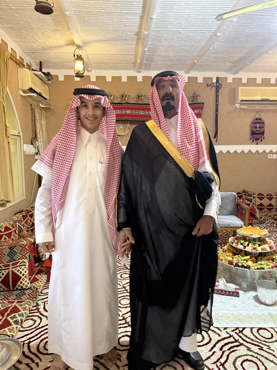 2020Ahmedd's tweet photo. #الشيخ ضاري بن محمد بن #طواله شيخ شمل #الاسلم بضيافة والدي عراك الشمري مساء اليوم

#المغرب_إسكتلندا #البوسنة_قطر https://t.co/MAAi29JYNM