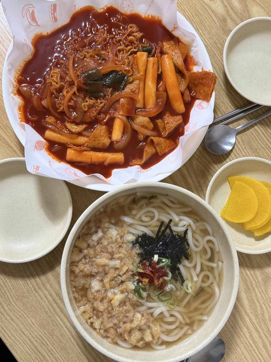 10000kkong's tweet photo. 안녕하세요 5년차 블로거 X데뷔했어요
수다떨면서 신상,맛집 공유하는거 완내스.. 저 이거 왜 이제알았쥬?

주로 부산경상 맛집 찾아다니는 부산직장인
편의점, 프차 신상 못참아사람입니다

전국의 먹잘알 분들 잘 부탁드립니다
흔적 남겨주시면 바로 찾아가요❗️❗️

#트친소_𝕏친소
#일상계_트친소
#음식계정
#트친소 #음식계 #일상계_𝕏친소
#음식계_트친소
