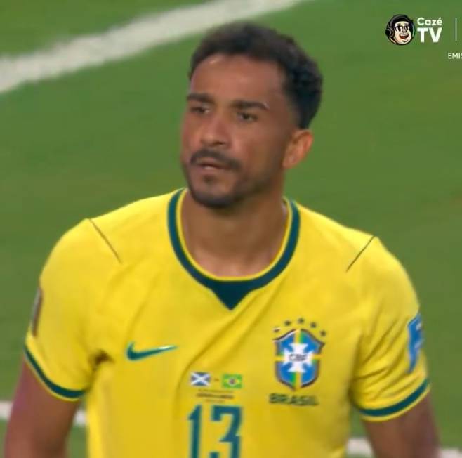 futtmais's tweet photo. Precisamos falar sobre o lateral-direito Danilo.

Convocação muito questionada, mas o Brasil não sofreu mais desde que o jogador do Flamengo substituiu o Ibañez na posição.

Muito correto e seguro. Do jeito que a Copa do Mundo pede. https://t.co/5NV5ymaZOJ
