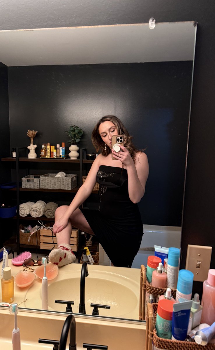 goddessmariaJB's tweet photo. always look back at it and admire what you wish you had https://t.co/rabblEnrSr