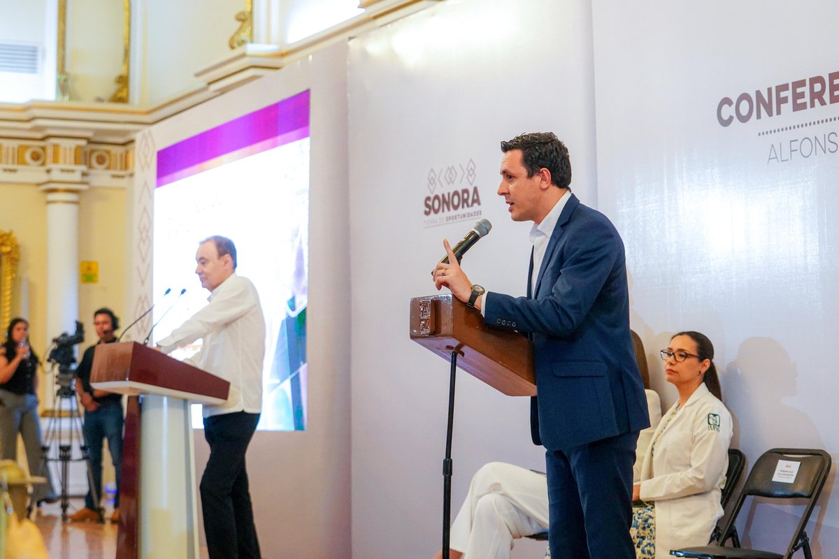 FernandoRVM's tweet photo. Más viviendas significan más historias por comenzar.

En la conferencia de prensa del gobernador @AlfonsoDurazo presentamos los avances del Predio Venado de Infonavit, un desarrollo que forma parte del Programa de Vivienda para el Bienestar de la presidenta @Claudiashein.

Con 2,500 viviendas en Navojoa, este predio abrirá nuevas oportunidades para miles de familias del sur de Sonora.

¿Qué representa un patrimonio para una familia?