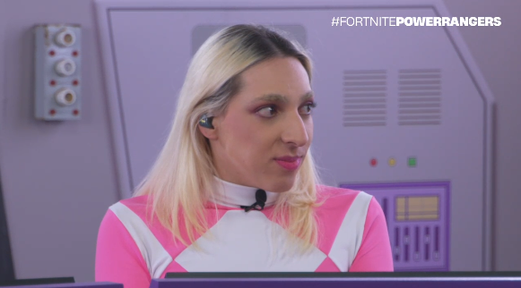 dede2shy's tweet photo. 🚨 Novas imagens de Beatriz Pozzebon LUTANDO contra os Aliens. https://t.co/KM9AUaQmXu